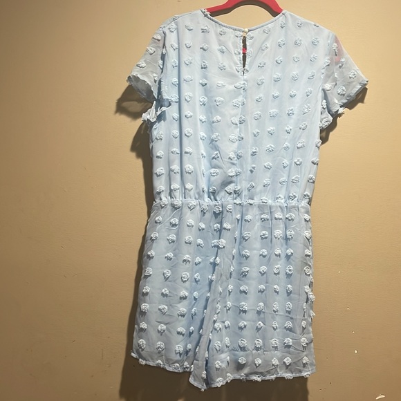 NWT BTFBM V Neck Swiss Dot Romper - Picture 4 of 11